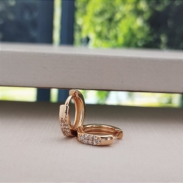 Argola Com Zircônias - 11mm-- Semijoia 18k - B535-0484