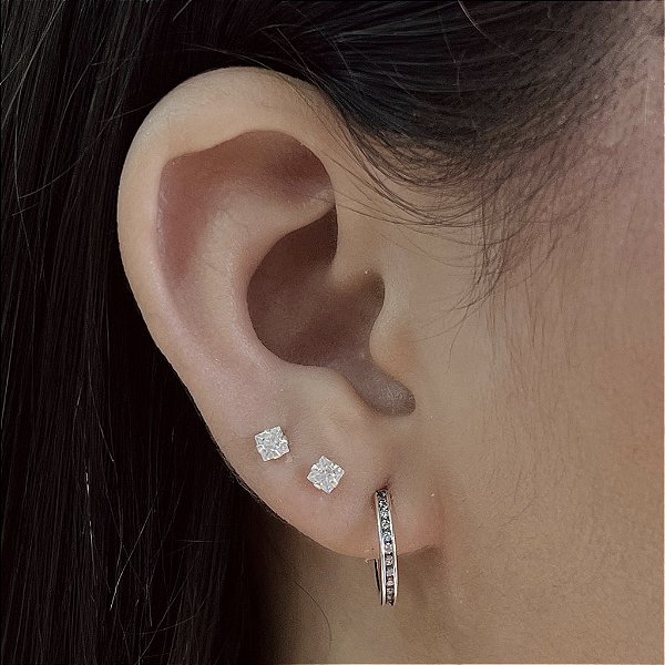 Argola Com Ródio Cravejada - 14mm - Prata 925 - B562-19114