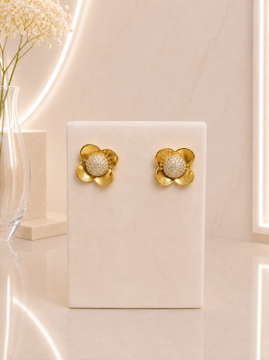 Brinco Flor Com Zircônias - Semijoia 18k - B765
