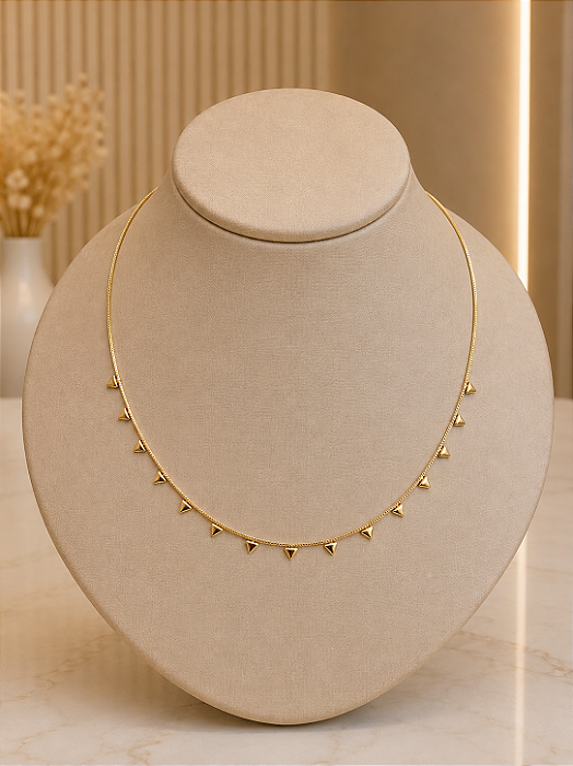 Gargantilha Choker Pingente Mini Triangular 18k - Semijoia - MG1032