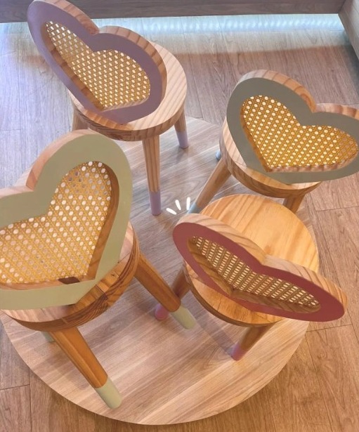 Cadeira Infantil Coração