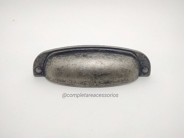Puxador Quebec Concha 96mm Prata Velho Tamboreado – Acabamento Envelhecido com Estilo Retrô