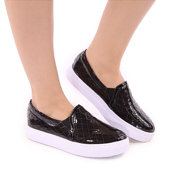 Slip On Preto Matelassê Verniz