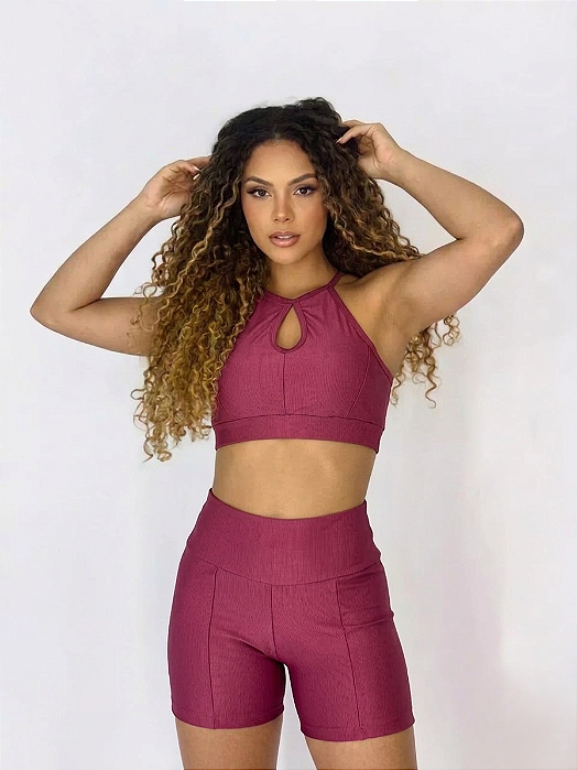 Short Recorte Compressão + Top Flor em Vento