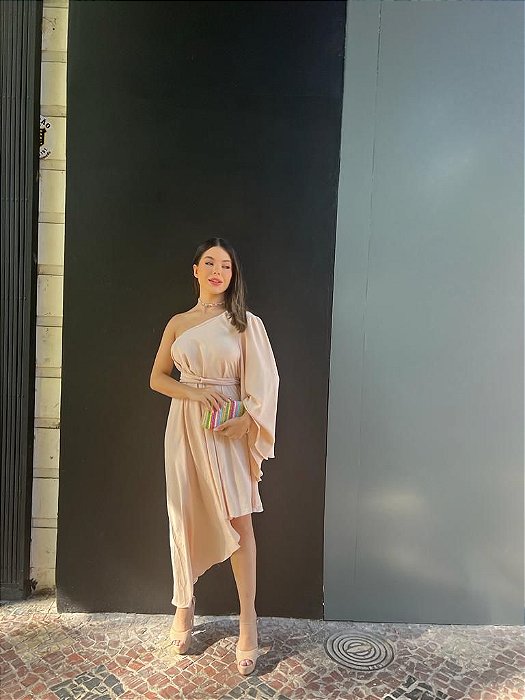 VESTIDO NEW MIDI UM OMBRO SÓ COM MANGA BARRA IRREGULAR NUDE