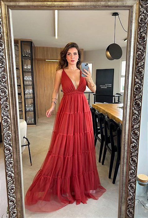 VESTIDO LONGO MICROTULE SAIA COM DETALHE DE BABADOS TRANÇA CINTURA TERRA COTA