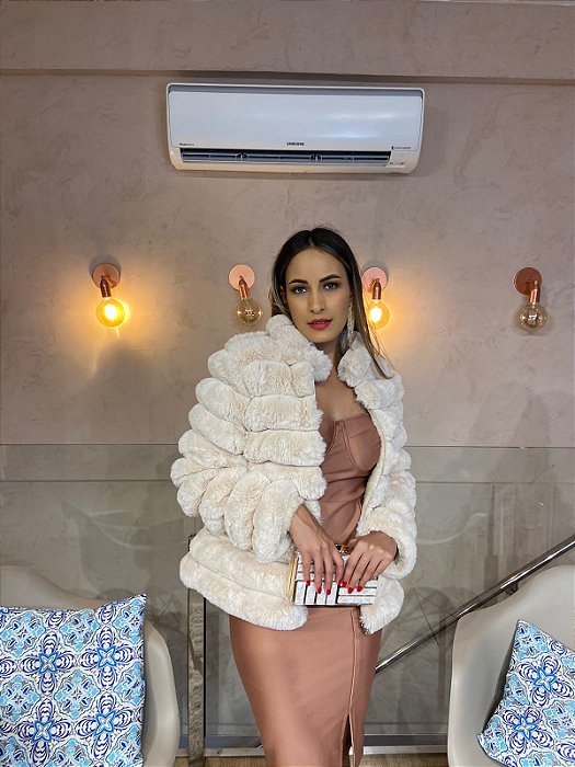 CASACO PELO SINTÉTICO COM GOMOS HORIZONTAIS OFF WHITE ZIPER