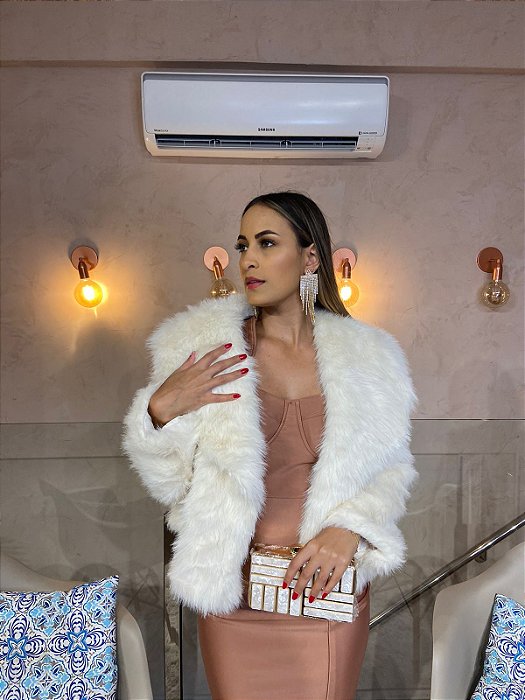 CASACO PELO SINTÉTICO COM GOLA LARGA BRANCO