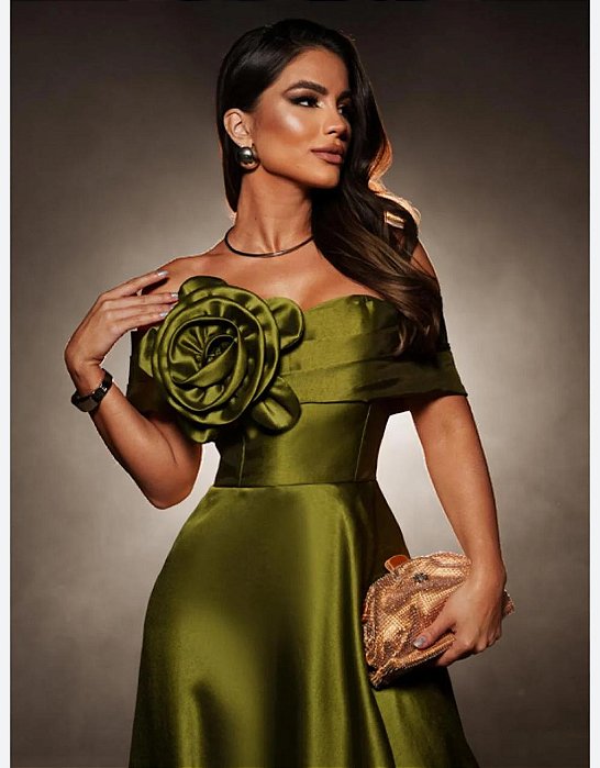 VESTIDO LONGO ZIBELINE OMBRO A OMBRO COM FLOR REMOVIVEL FENDA LATERAL VERDE