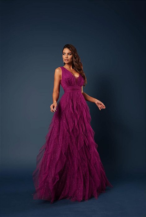 VESTIDO LONGO MICROTULE COM BRILHO SAIA EM CAMADAS VERTICAIS ALÇA LARGA FUCSIA