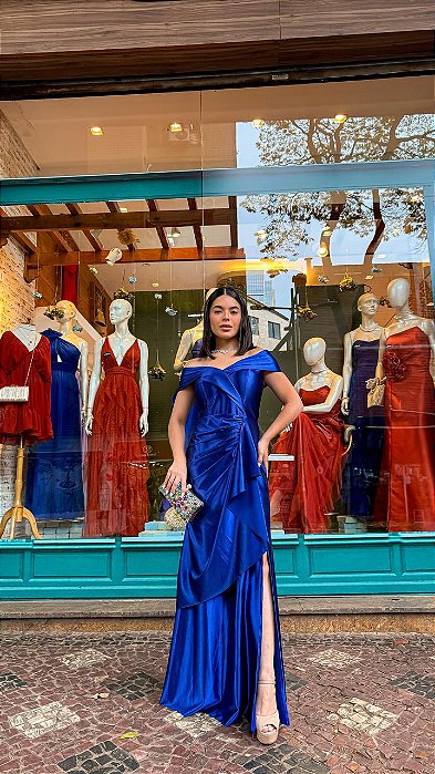 VESTIDO LONGO TRILOBAL OMBRO A OMBRO DETALHE CAMADA E BABADO AZUL ROYAL