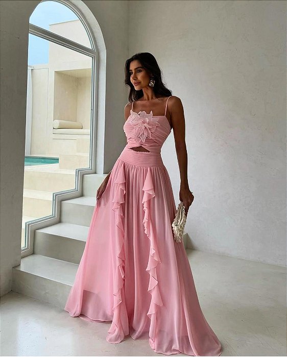VESTIDO LONGO CHIFFON ALÇA FINA BUSTO COM FLOR REMOVÍVEL E CAMADAS VERTICAIS ROSE