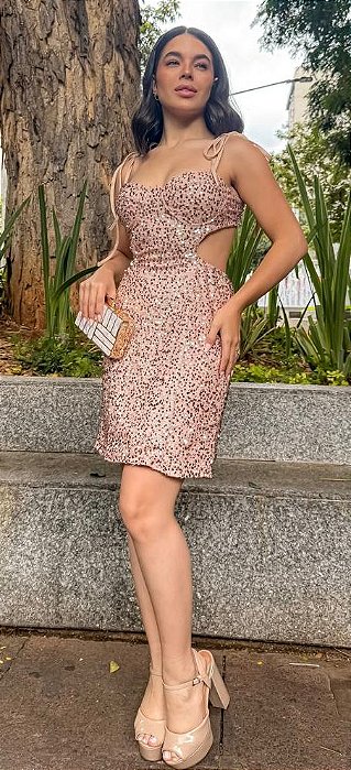 VESTIDO CURTO PAETÊ ESTILO CORPETE ALÇA AMARRAÇÃO COSTAS E LATERAL VAZADA NUDE