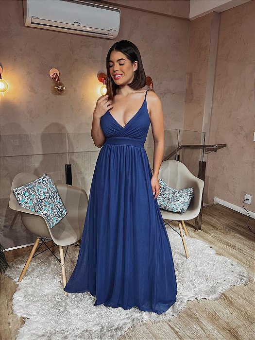 VESTIDO LONGO MICROTULE DE ALCINHA DRAPEADO NO BUSTO COM DETALHE ABAIXO DO BUSTO AZUL MARINHO