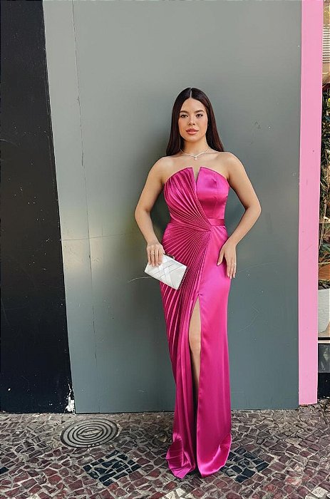 VESTIDO LONGO SEDA TOMARA QUE CAIA METADE PLISSADO METADE LISO FENDA FRENTE FUCSIA