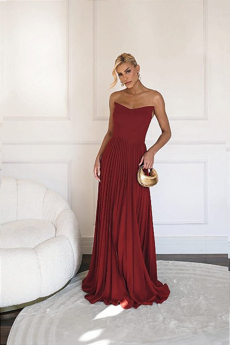 VESTIDO TOMARA QUE CAIA COM SAIA PLISSADA E DETALHE PEPLUM MARSALA