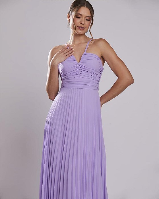 VESTIDO LONGO  ALCINHA E DECOTE V COM DETALHE  DRAPEADO E SAIA PLISSADA  LILÁS