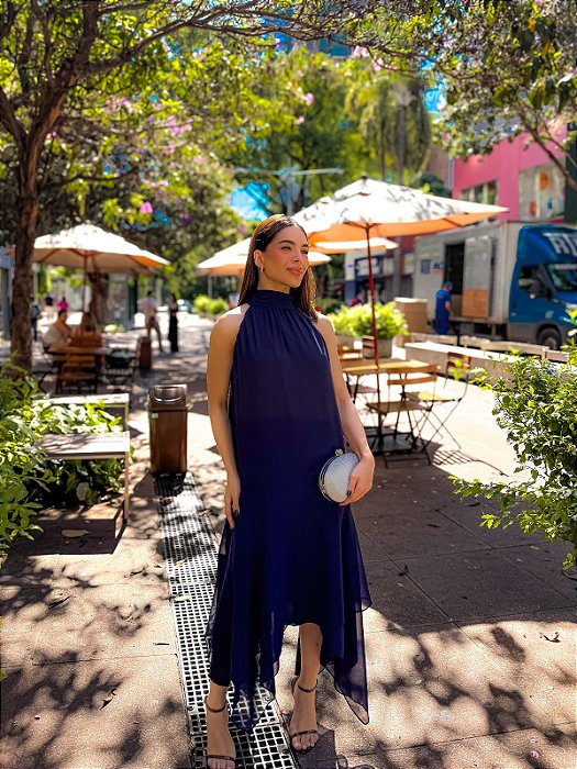 VESTIDO MIDI COM CINTO SAIA EM CAMADAS AZUL MARINHO