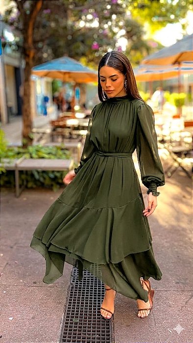 VESTIDO MIDI MANGA LONGA GOLA ALTA SAIA COM CAMADA VERDE OLIVA