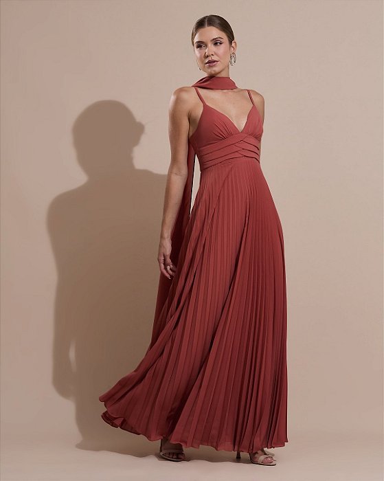 VESTIDO LONGO CHIFFON DE ALCINHA DECOTE TRES BABADOS SAIA PLISSADA TERRACOTA
