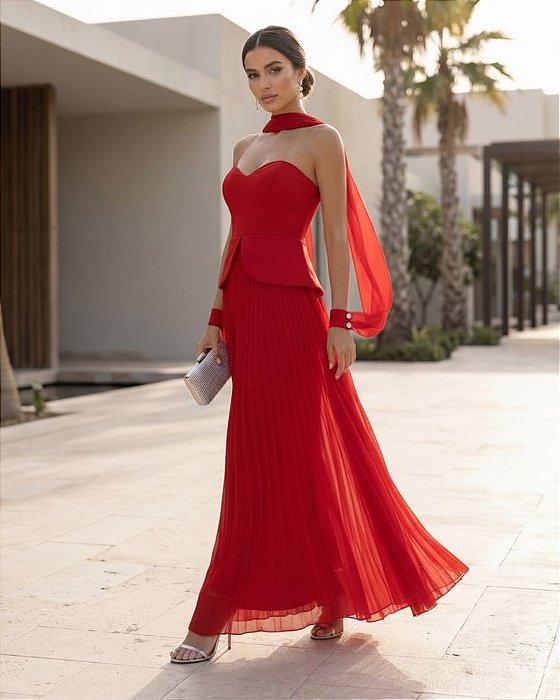 VESTIDO LONGO CHIFFON TOMARA QUE CAIA DECOTE CORAÇÃO C/ BUSTO ESTRUTURADO SAIA PLISSADA VERMELHO