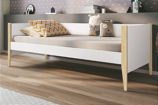 Cama Noah Branco Fosco com pés em madeira natural - Reller