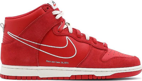TÊNIS NIKE DUNK HIGH SE FIRST USE PACK - UNIVERSITY RED