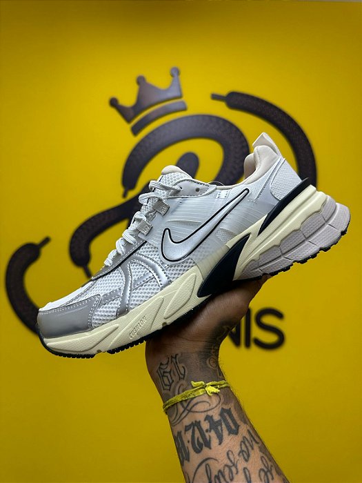 Nike V2k Run ' Summit White '- A PRONTA ENTREGA