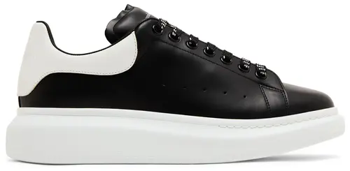 TÊNIS ALEXANDER MCQUEEN OVERSIZED SNEAKER BLACK WHITE