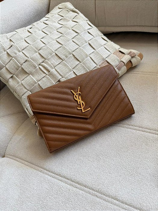 BOLSA SAINT LAURENT SHOUDEL BAG BROWN FERRAGENS DOURADAS