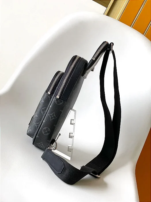 BOLSA LOUIS VUITTON SLING MONOGRAMA ECLIPSE BLACK