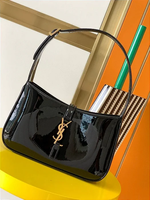 BOLSA SAINT LAURENT YVES MINI LE 5 TO 7 IN PATENT LEATHER BLACK