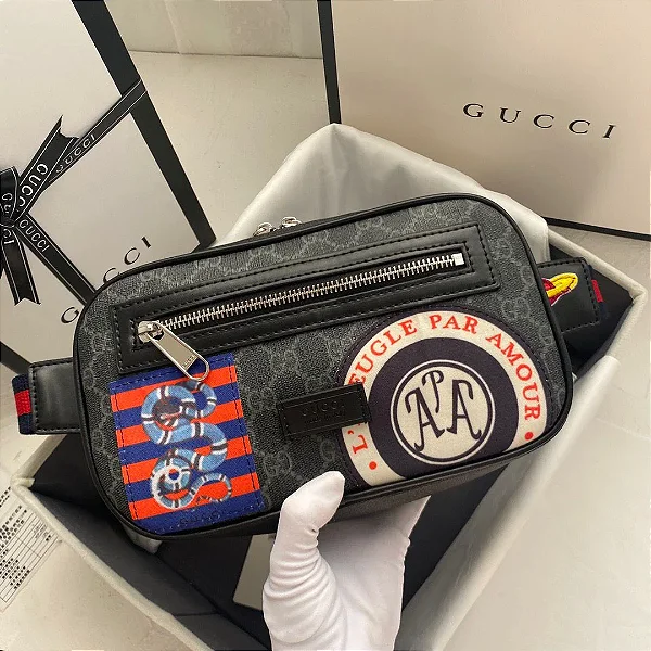 BOLSA GUCCI BLACK GG SUPREME NIGHT COURRIER BELT