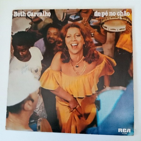 Disco de Vinil Beth Carvalho - de Pé no Chão Interprete Beth Carvalho (1978) [usado]