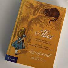 Livro Alice- Aventuras de Alice no País das Maravilhas - Através do Espelho e o que Alice Encontrou por Lá Autor Carroll, Lewis (2009) [usado]