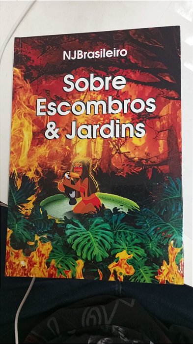 Livro sobre Escombros e Jardins Autor Brasileiro, N. J. (2022) [seminovo]
