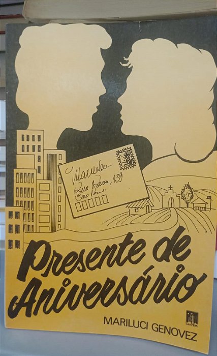 Livro Presente de Aniversário Autor Genovez, Mariluci (1987) [usado]