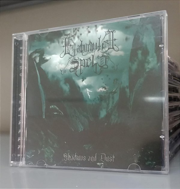Cd Shadows And Dust Interprete Labyrinth Spell (2017) [usado]