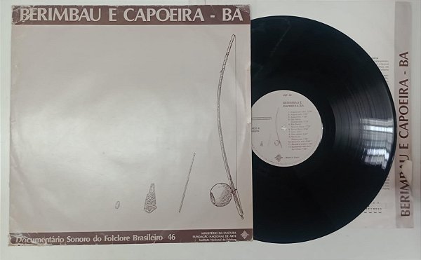 Disco de Vinil Berimbau e Acpoeira / Ba - Documentário Sonoro do Folcore Brasileiro 46 (raridade 1988) Interprete Berimbau e Capoeira (1988) [usado]