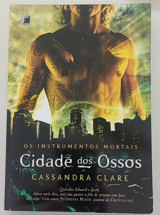 Livro Cidade dos Ossos - os Instrumentos Mortais Autor Clare, Cassandra (2013) [usado]