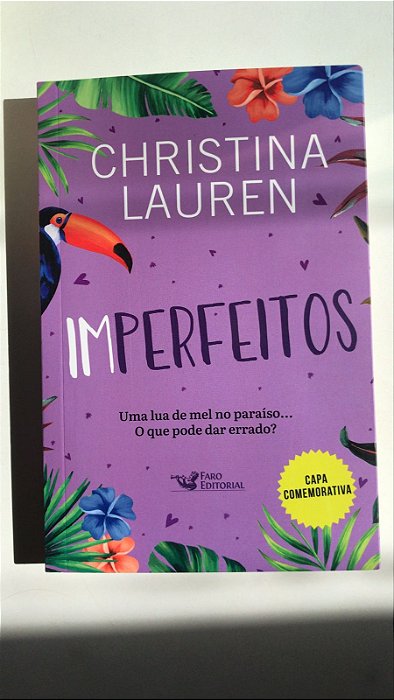 Livro Imperfeitos Autor Lauren, Christina (2024) [usado]