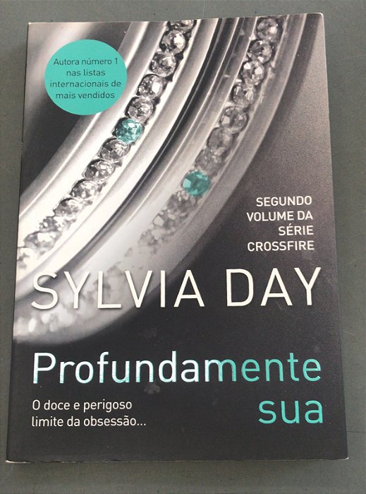 Livro Profundamente sua Autor Day, Sylvia (2012) [usado]