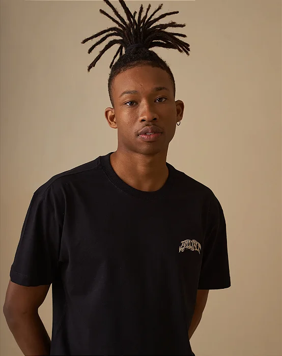 CAMISETA BLUNT BASICA TYPE PRETO