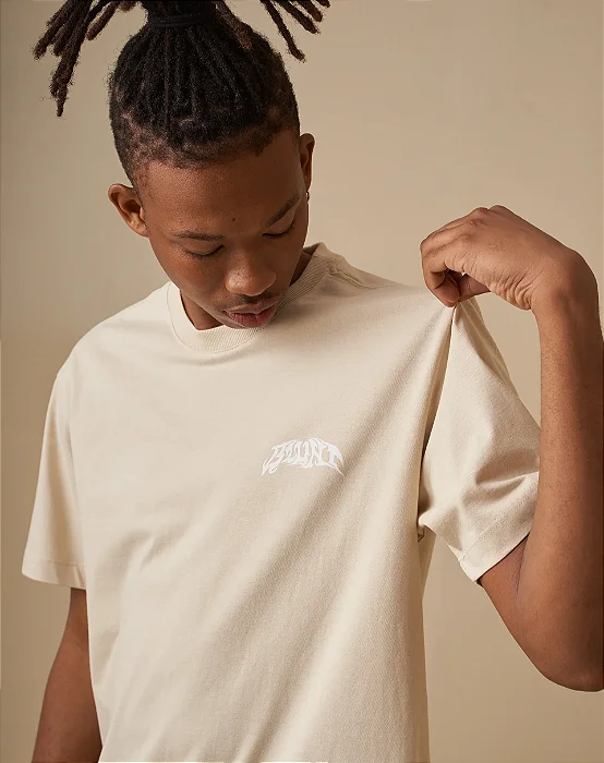 CAMISETA BLUNT BASICA TYPE HOMUS