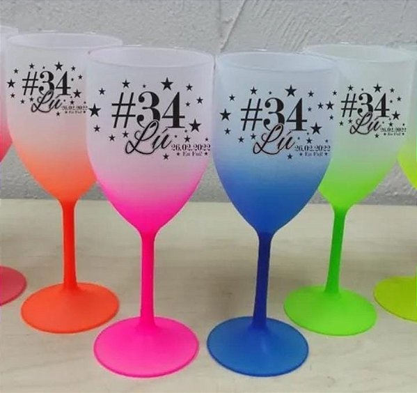 TAÇA DE VINHO DEGRADE PERSONALIZADA PLÁSTICO 320ML