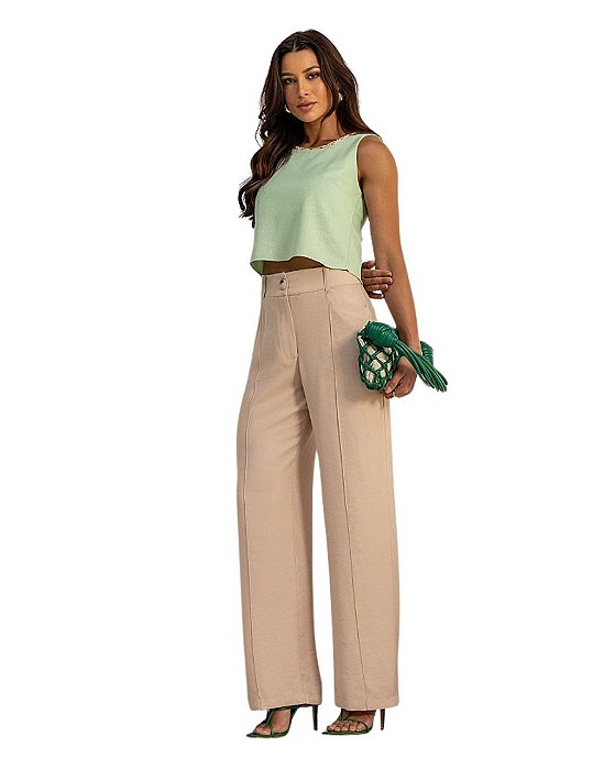 Calça Alfaiataria com Detalhe em Nervura na frente e Botão Rute