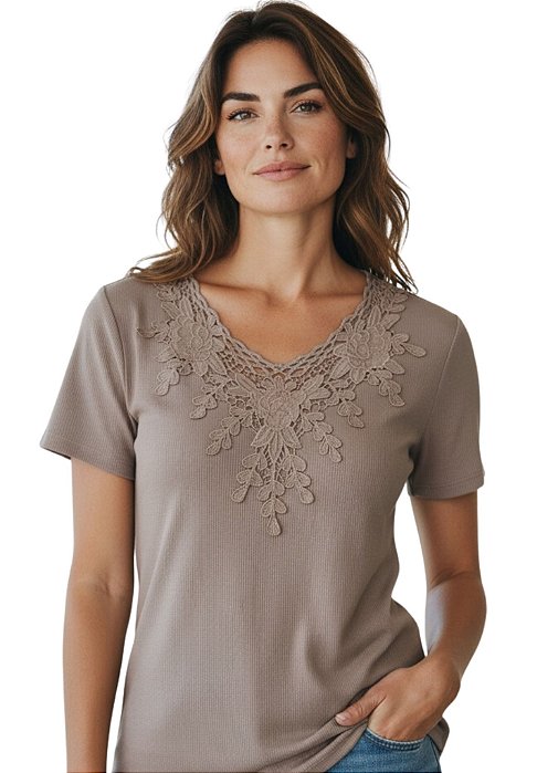 Blusa Bordada estilo Camiseta