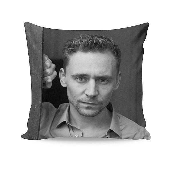 Almofada Tom Hiddleston Loki Ator Foto Cabelo Curto P&B