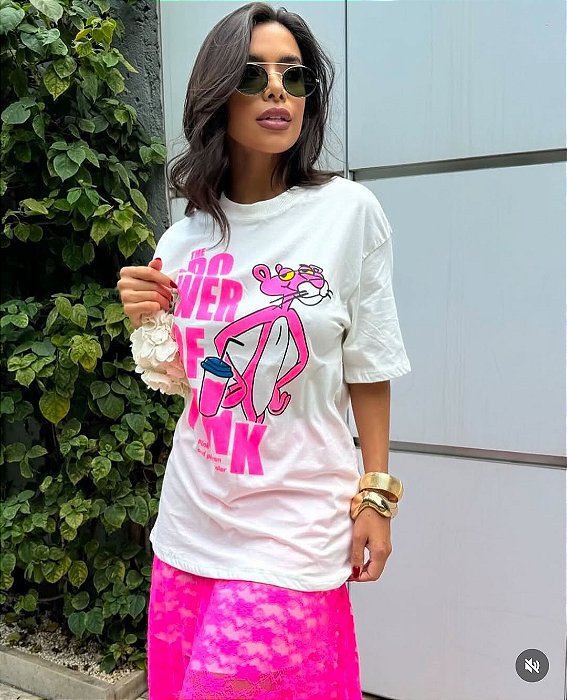 Camisetão oversized Pantera cor de Rosa
