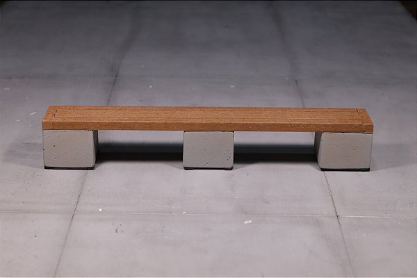 SQUARE BENCH XL